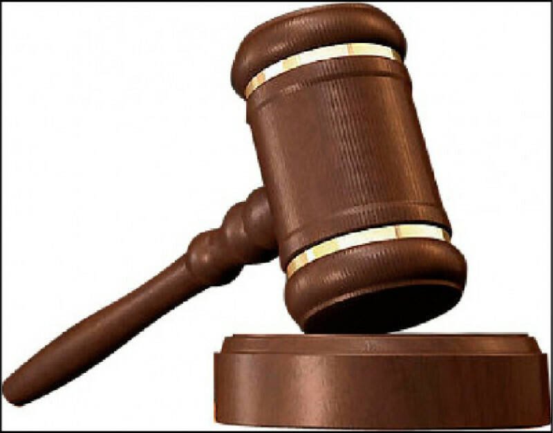 诈团首脑指挥组织行骗11人得手5718万！（情境照）