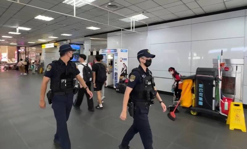 铁警局事后加强巡守。（记者王冠仁翻摄）