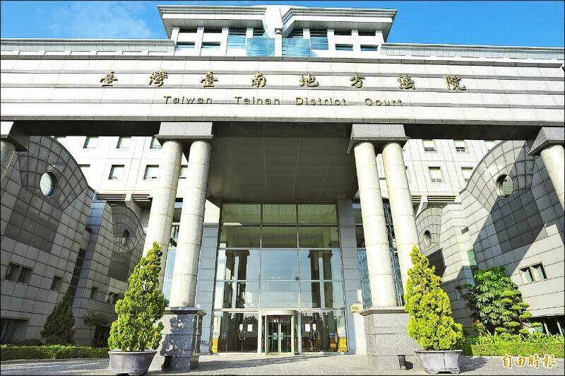 胡姓女子在全方位文教社教积木课7年多，控诉遭短付薪资、没劳保与劳退求偿百万。法院认她自由接课、自负成本、非受雇体系，属委任关系，判驳回。（资料照）