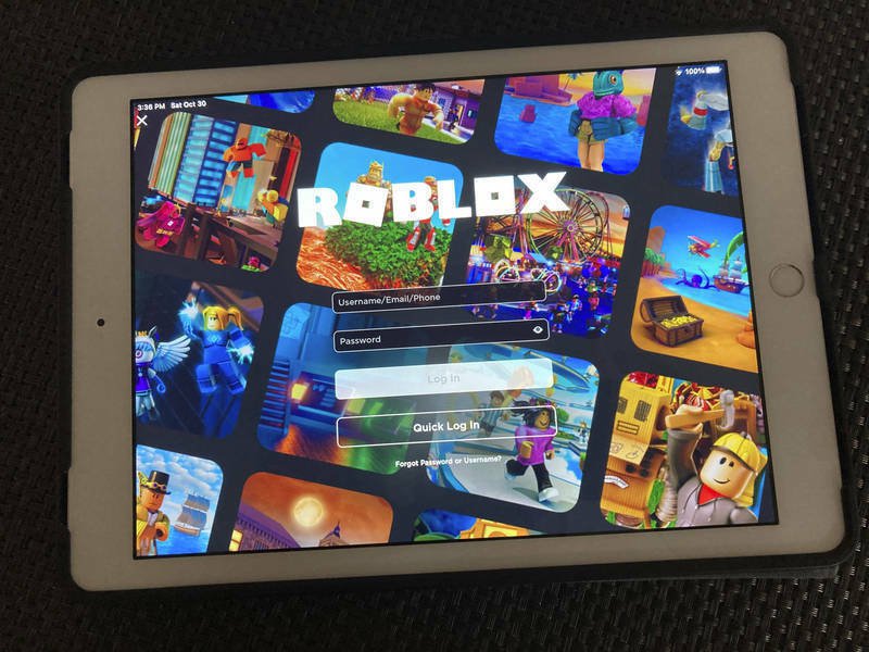 高雄某贵族私校传出男同学模仿电玩游戏「roblox」情节打伤同学。（美联社资料照）