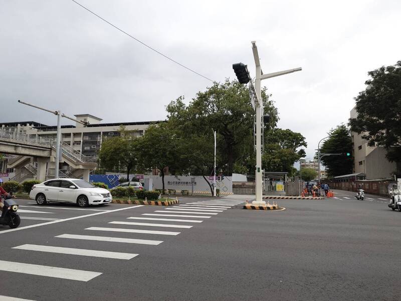 嘉市改善高风险路口，目前已执行新设43处行人庇护岛。（图由嘉市政府提供）