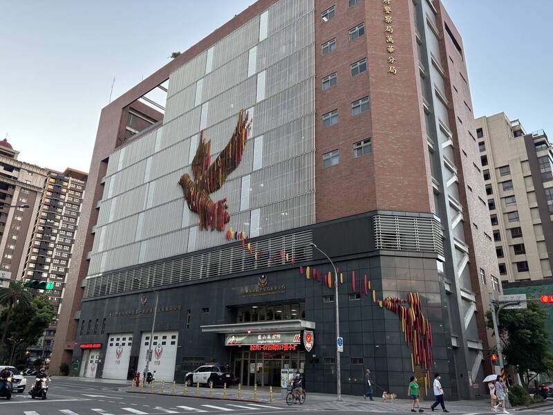 万华警方介入调查这起离谱的强吻案件。（资料照）