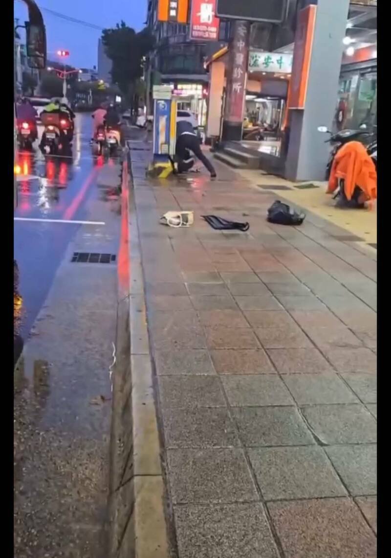 桃园客运刘姓司机殴打黄姓高中生，学生被打到口鼻流血。（撷取自网路）