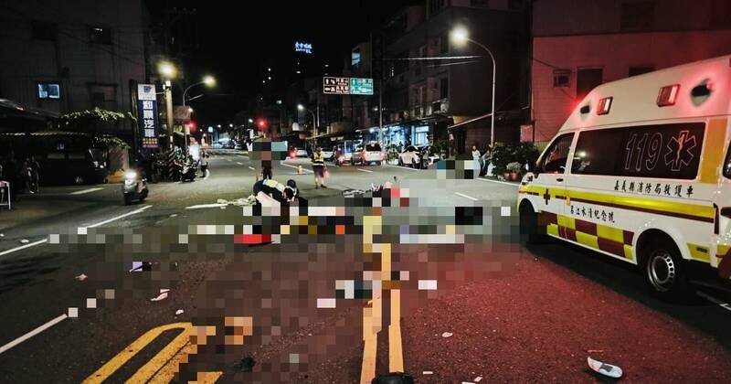 台18线阿里山公路死亡车祸，现场怵目惊心。（中埔警分局提供）