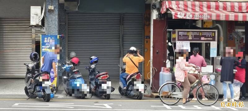 丰原五口命案军用品店已清理完毕，铁门深锁。（记者张轩哲摄）