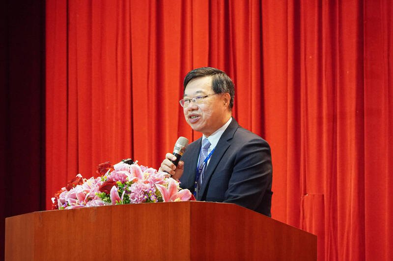 法务部徐政务次长锡祥代表部长出席致词，法医电脑断层扫描能以非侵入、高精度方式进行大体扫描与3D重建，让检警厘清死因更精准。（法务部提供）