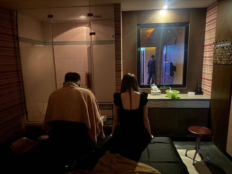 高雄警员抓半套店差点「为国捐躯」。示意图。（民众提供）