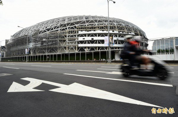 大巨蛋案争议不断。（资料照，记者方宾照摄）
