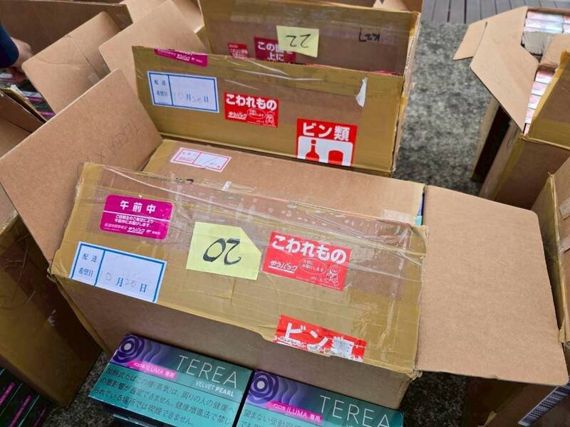 走私烟藏于座位下舱间规避检查，仍被查缉队查获。（海巡署侦防分署宜兰查缉队提供）