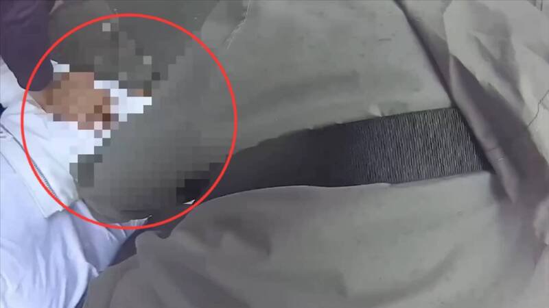 警方查缉车手。（记者郑景议翻摄）