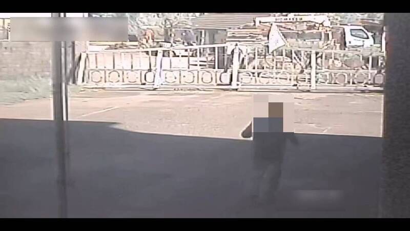 监视器画面显示，死者刘姓男子17日早上走进工厂后就没有离开。（民众提供）