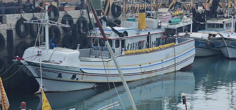 「鸟意胜88号」渔船走私运毒，经澎湖地检署拍卖。（澎湖地检署提供）