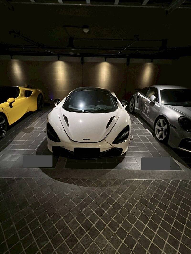 检方查扣的名车，将会进行变价拍卖。（记者吴升儒翻摄）