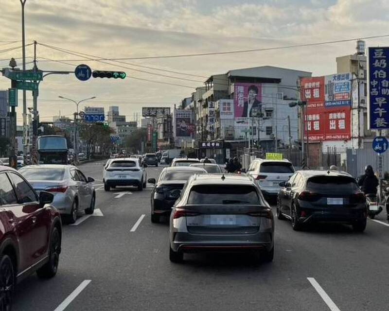 彰化市金马路4车连环撞，肇事驾驶酒驾被依公共危险罪送办。（警方提供）