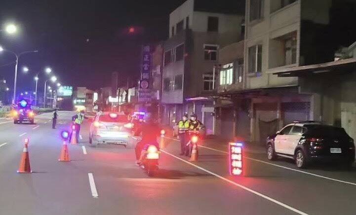 高雄市自1月24日至元宵节，强化酒后驾车重点执法。（高雄市交通大队提供）