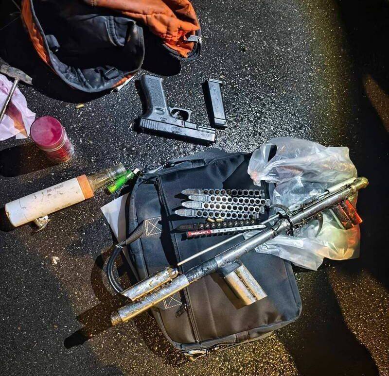 越南籍潘姓、范姓移工，自制猎枪捕杀流浪猫、石虎，台中地院依非法买卖保育类野生动物等罪，判范男8月、4月徒刑，潘男判决尚未出炉，仍在押。（警方提供）