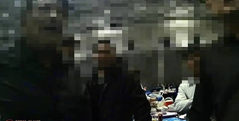 台中南屯春酒多桌对骂互呛。（读者提供）