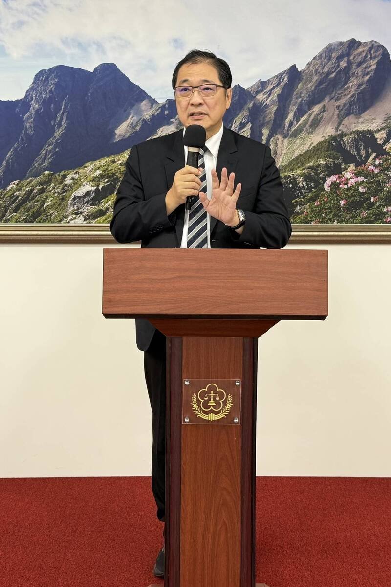 法务部长郑铭谦于会中指出，声请羁押不是为便利侦查或「押人取供」，而是为了确保侦办程序不受干扰，厘清犯罪全貌。（最高检察署提供）