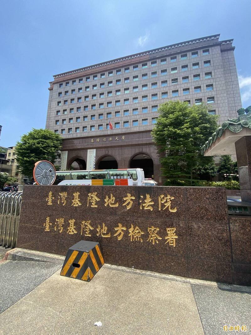 郭男父母控诉遭逆子家暴，检方认定，郭男对郭父的行为不起诉，但对母亲的部分起诉。（记者林嘉东摄）