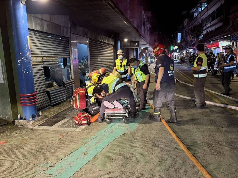天主教耕莘医院急诊医师提醒，奔逃火灾应慎防呼吸道伤害与一氧化碳中毒。（天主教耕莘医院提供）