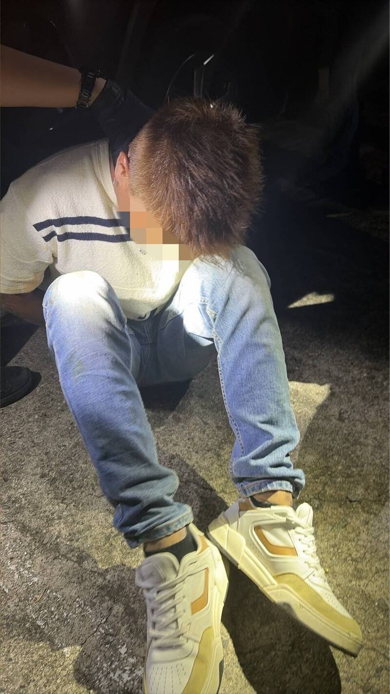 古姓男子毒驾拒检逃逸冲撞警车，警开枪射轮胎仍狂逃遭逮。（警方提供）
