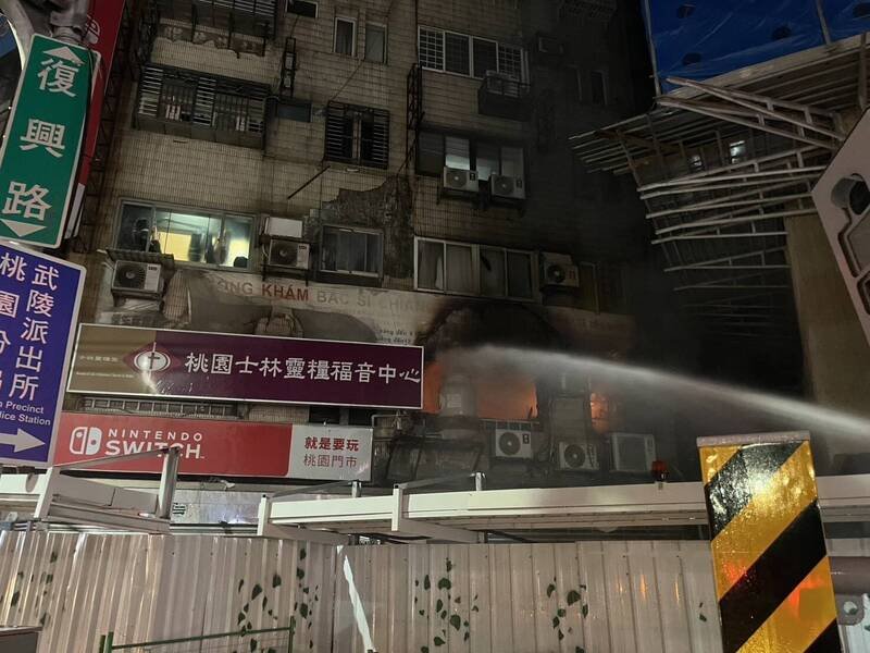 桃园区民生路发生住宅火警。（图由消防局提供）
