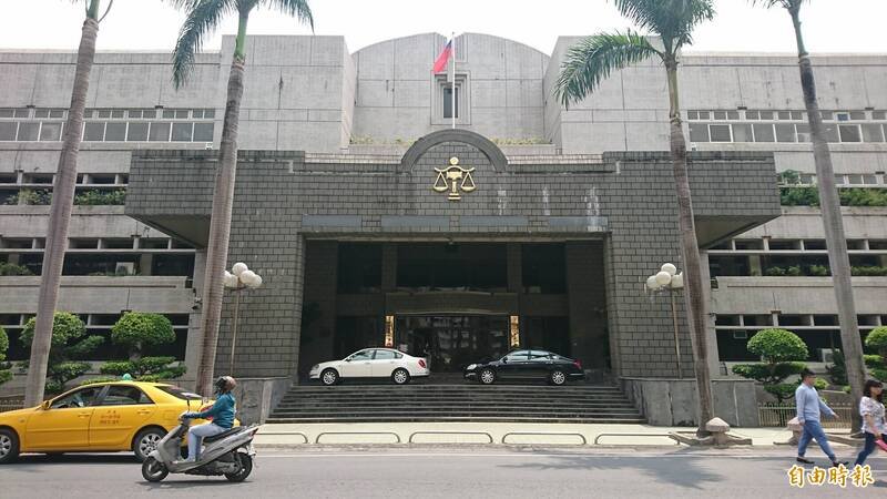 屏东富爸爸1300万遗产争夺战，代笔遗嘱遭判无效。（记者叶永骞摄）
