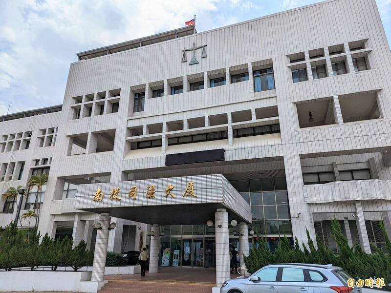 南投某县议员候选人刘姓桩脚涉买票交保，南投检方提抗告，法院更裁逆转，裁定刘某羁押禁见。（记者刘滨铨摄）